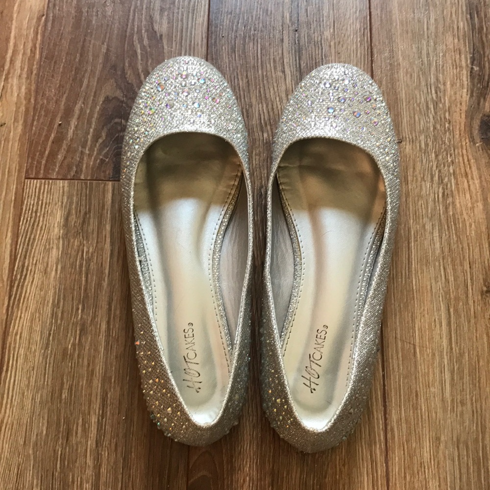 Brand new flats. Only worn once.